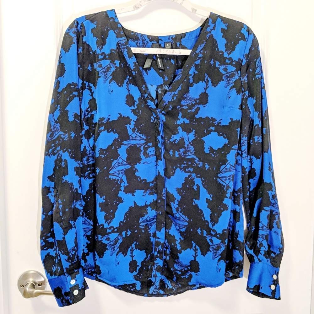 Willi Smith Button Down Printed Blouse Blue Black